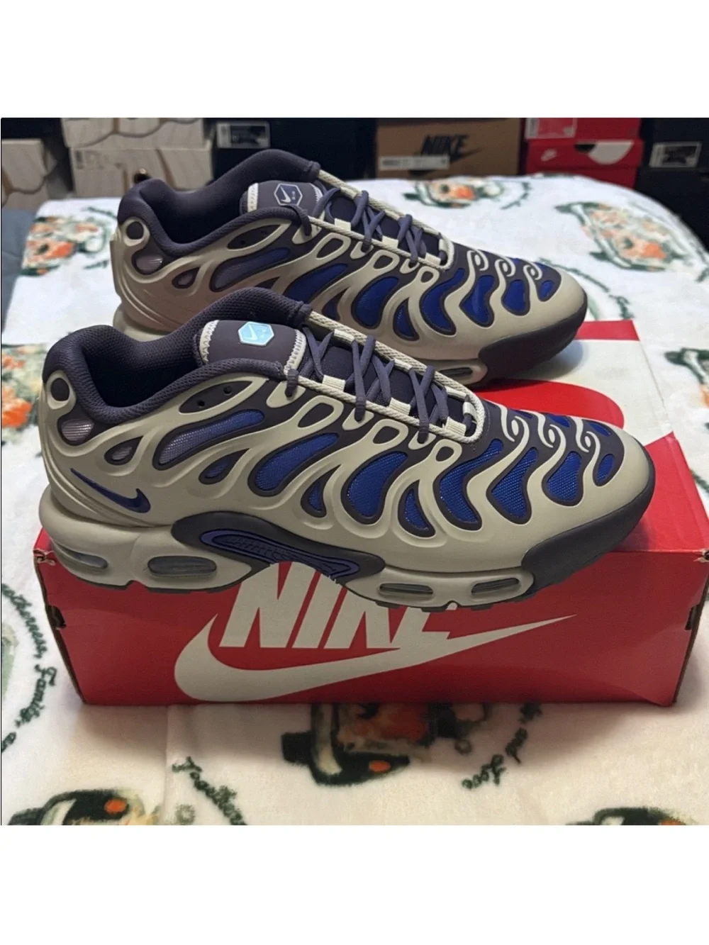 Nike Air Max Drift Men’s Navy and Gray Athletic Sneakers